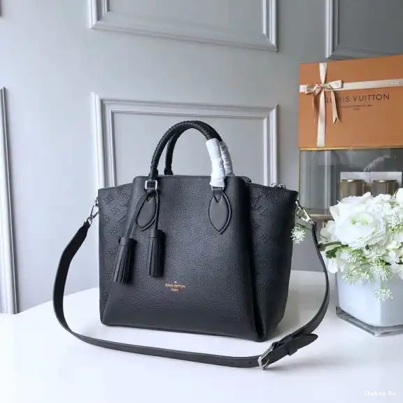 Haumea Vuitton Bag Louis 0704